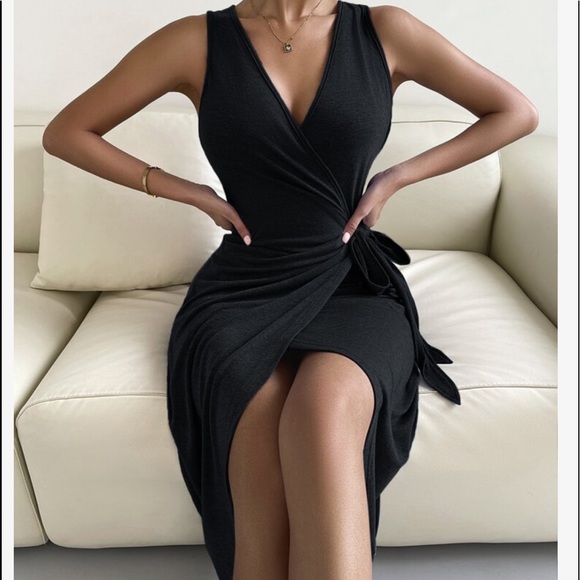 Comfy Solid Casual Wrap Tank Midi Dress - Picture 2 of 7